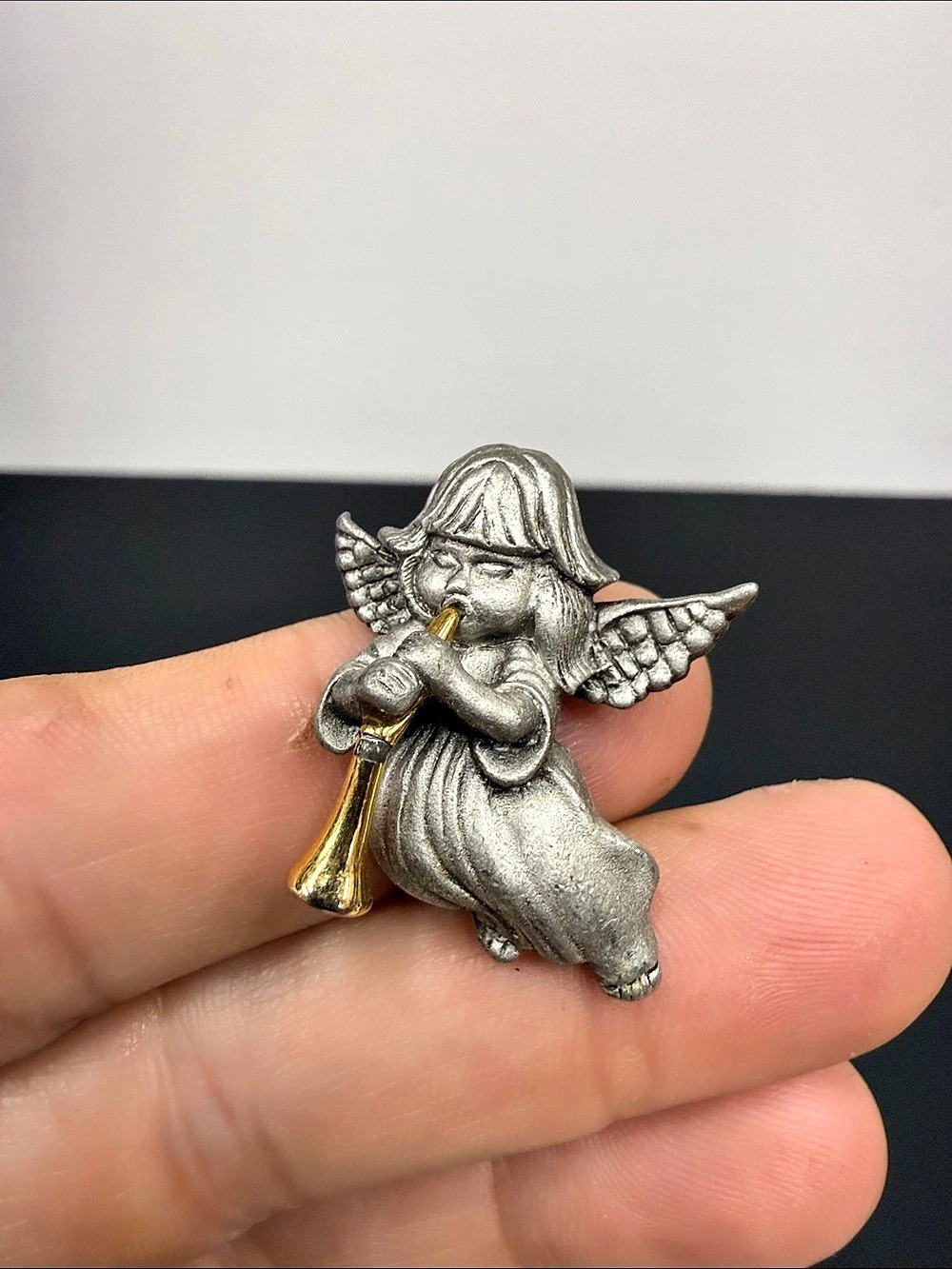 Vintage Daria Signed Pewter Angel Playing Gold Trumpet Brooch Pin 1980s/90s